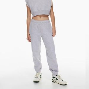 TNA extra AF boyfriend basic sweatpant